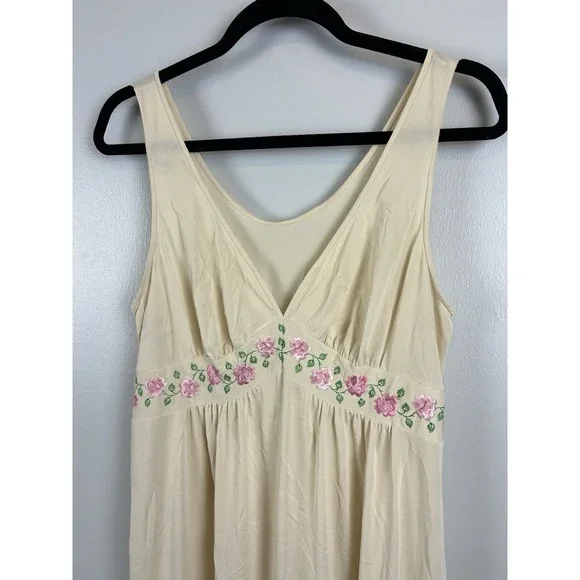 Vintage Shadowline Night Gown‎ Maxi Slip Dress Medium Nude Babydoll Nylon Granny - Picture 2 of 8